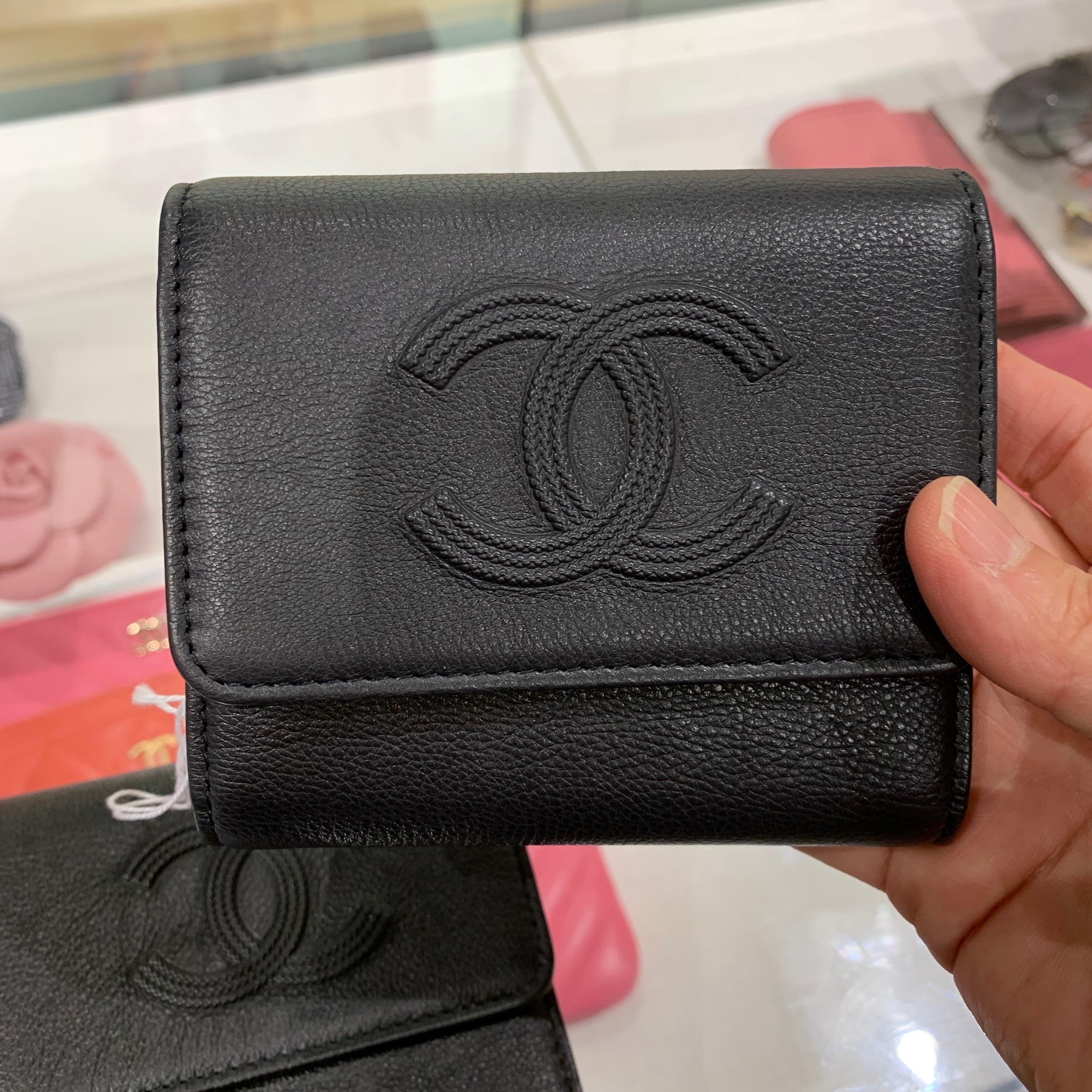 最新作シャネル スモールウォレット 折りたたみ財布り薄型のミニ財布です 9101714